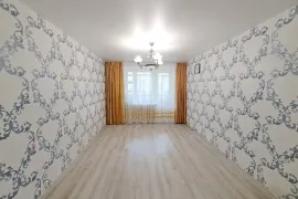 Продам 1-ком в мкрн 51А!