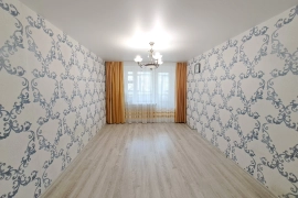 Продам 1-ком в мкрн 51А!