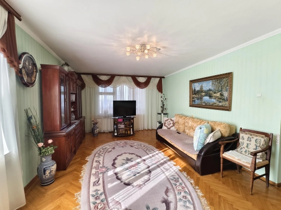 2-к. квартира, 81,8 м², 2/5 эт.