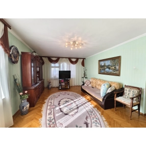 2-к. квартира, 81,8 м², 2/5 эт.